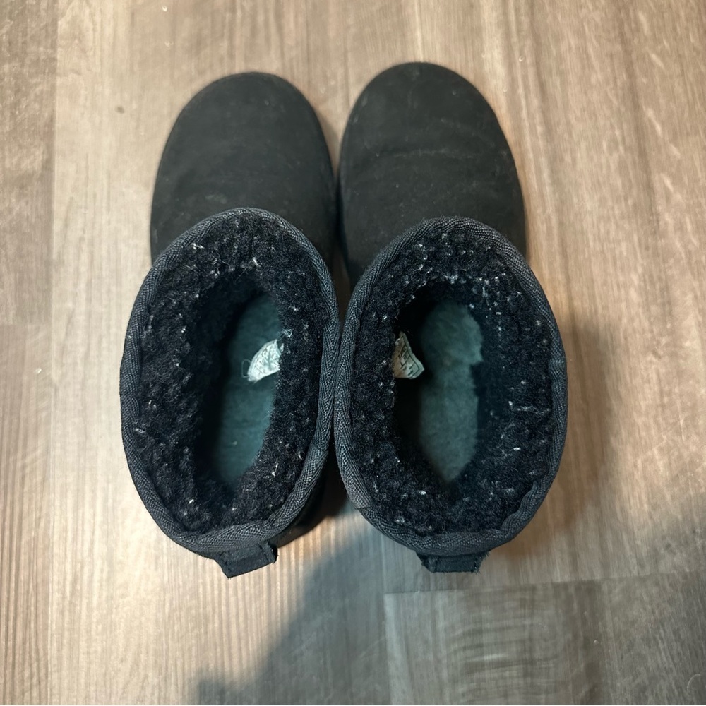 Ugg Black Mini - image 5